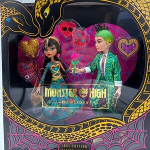 Cleo de Nile and deuce